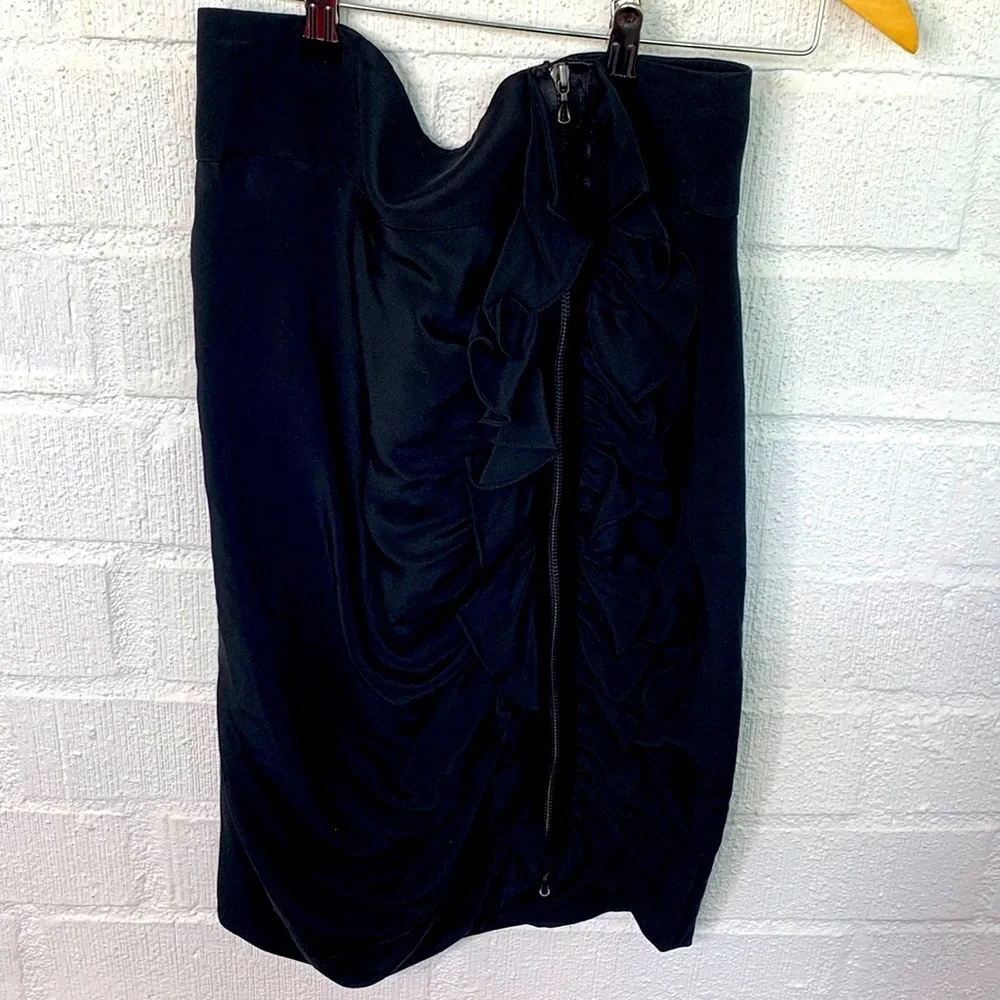 Magaschoni Collection Silk Front Zip Ruffled Black Knee Length Pencil Skirt Sz 8